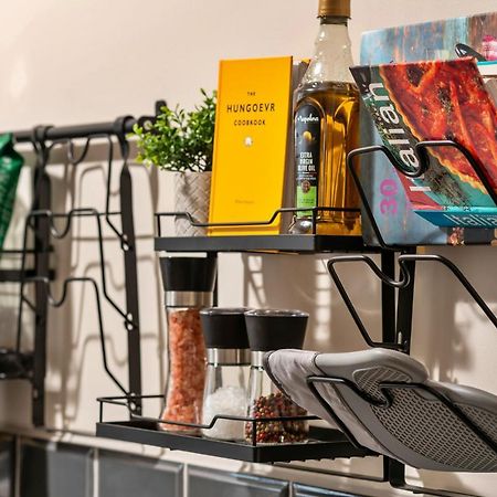 Finest Retreats - Sunnycroft Penthouse Apartment Ландриндод Уелс Екстериор снимка
